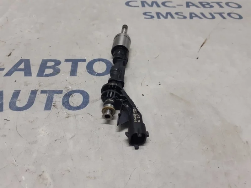 Форсунка топливная Volvo S60 2014-2017 31375047 С60 1.6T