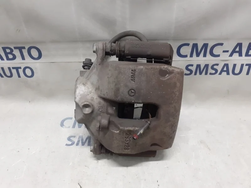 Суппорт Mercedes-Benz C-Class A2044212681 W204 1.8Т, передний правый