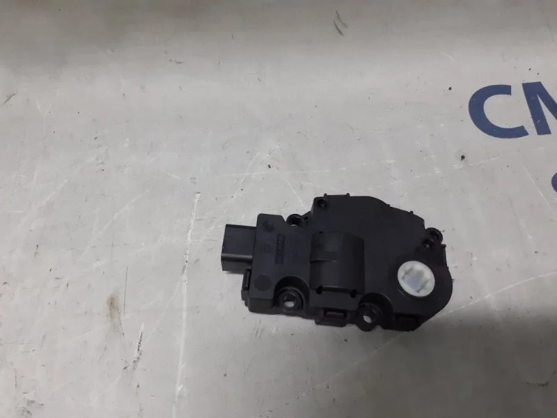 Моторчик заслонки отопителя Mercedes-Benz ML A1669060008 W166 3.0D