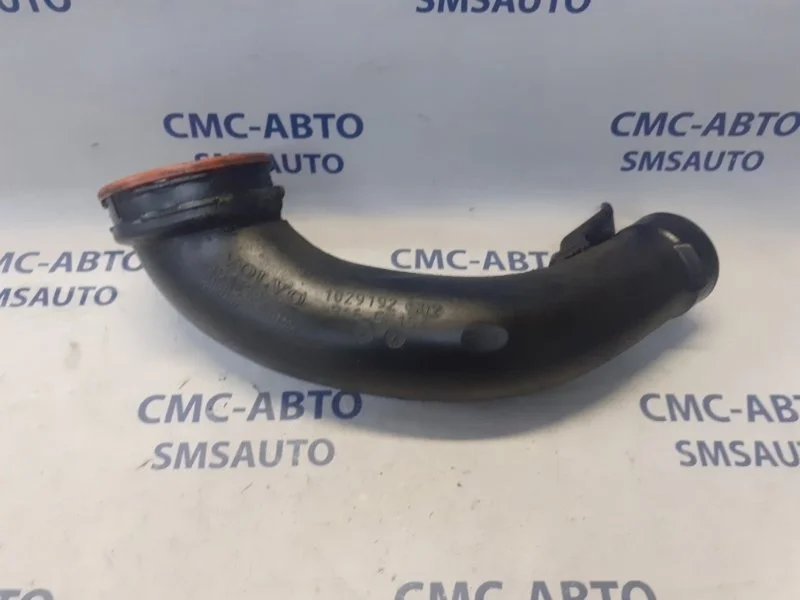 Патрубок воздушный Volvo XC60 30774692 ХС60 2.4D