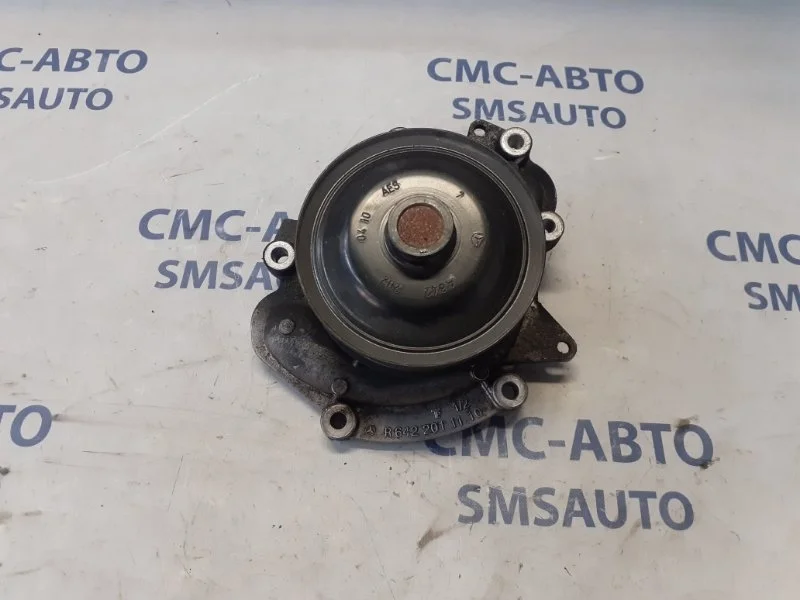 Помпа системы охлаждения Mercedes-Benz ML A6422002201 W166 3.0D