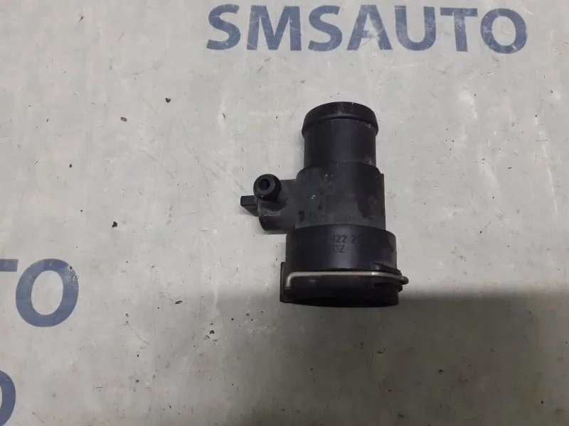 Фланец Audi A4 8K0122293F 8K 2.0D