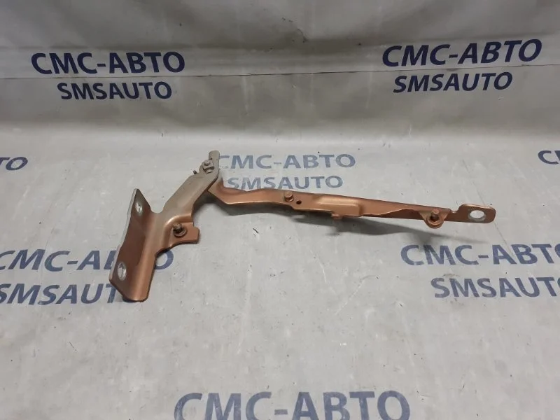 Петля капота Volvo S60 30799179 С60 1.6T, правая