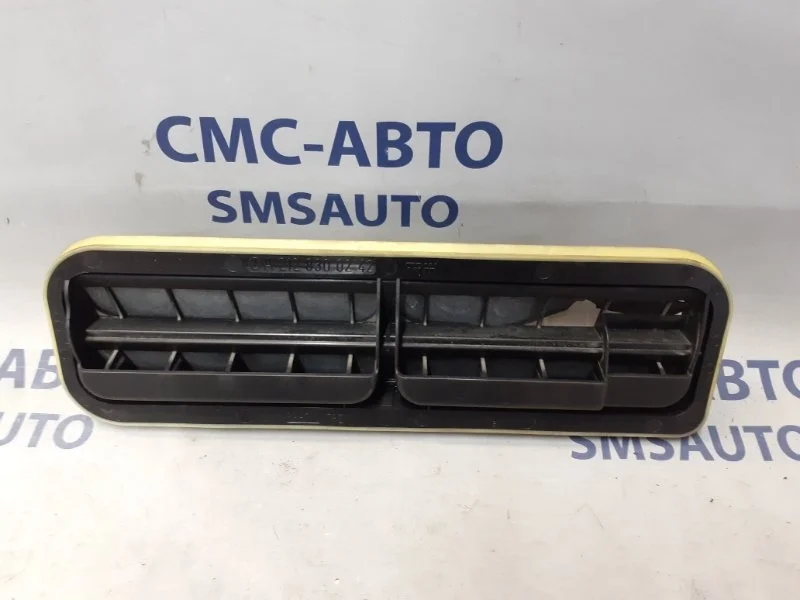 Решетка вентиляционная Mercedes-Benz E-Class A2128300242 C207 1.8T, задняя