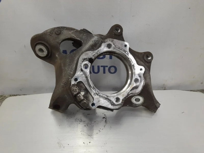 Кулак поворотный Mercedes-Benz GLK A2123500241 X204 3.0, задний правый