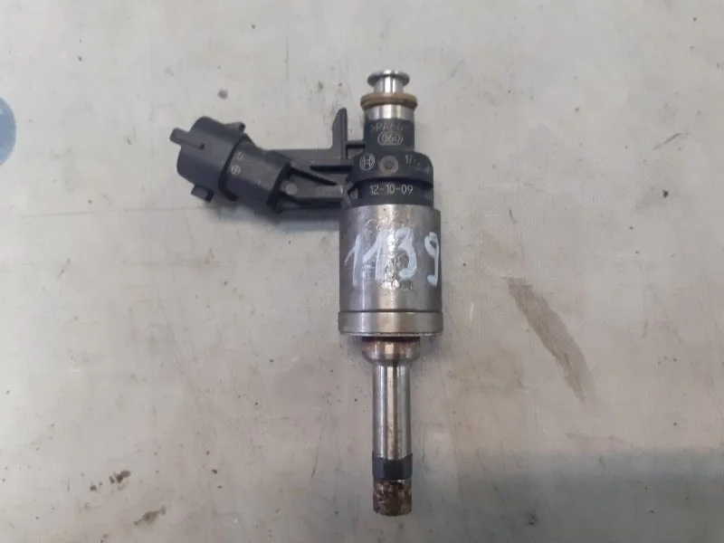 Форсунка топливная Volvo XC60 9487434 ХС60 2.0T