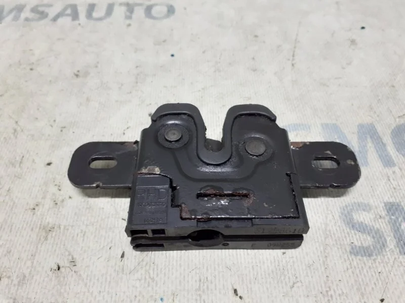 Замок капота Volvo XC60 31298610 XC60 3.0T, левый