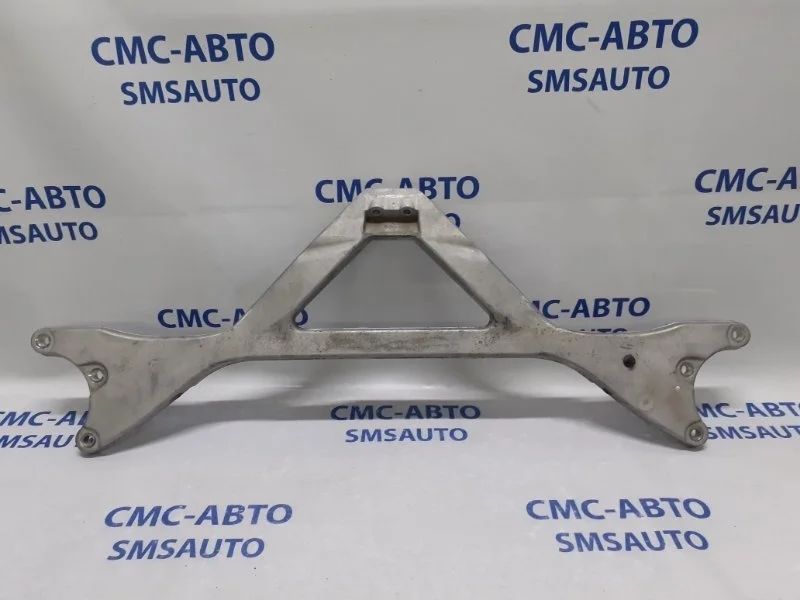 Распорка Audi A8 2011 4H0806151 D4 4.2 CDR