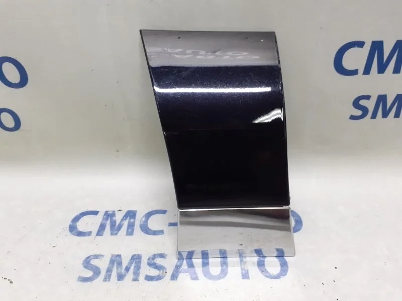 Молдинг крыла Volkswagen Touareg 7P6853717C NF 3.0, передний левый