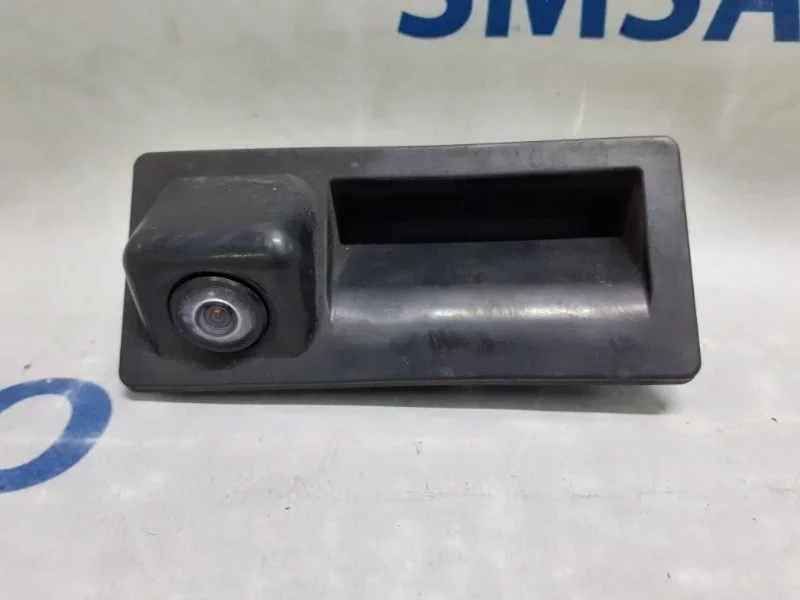 Камера заднего вида Volkswagen Touareg 7P6827566 NF 3.0, задняя