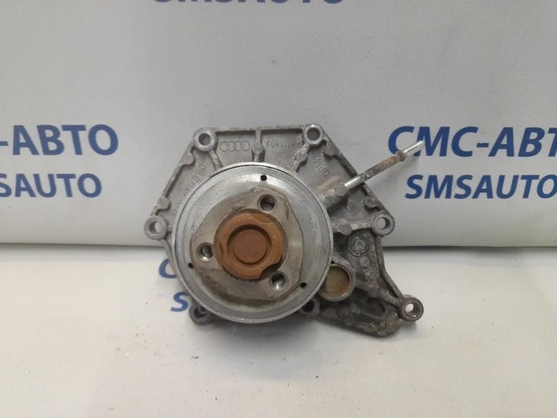 Помпа системы охлаждения Volkswagen Touareg 06E121018K NF 3.0