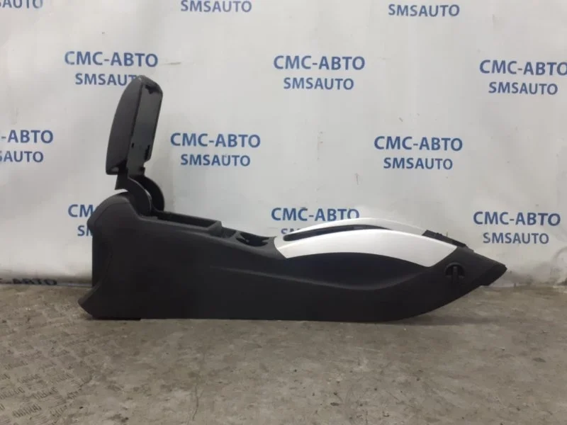 Подлокотник Audi Q5 8R0864207F 8R 3.0TD, передний