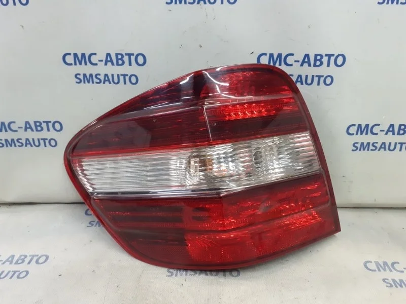 Фонарь на крыло Mercedes-Benz ML A1648203164 W164 3.0D, левый