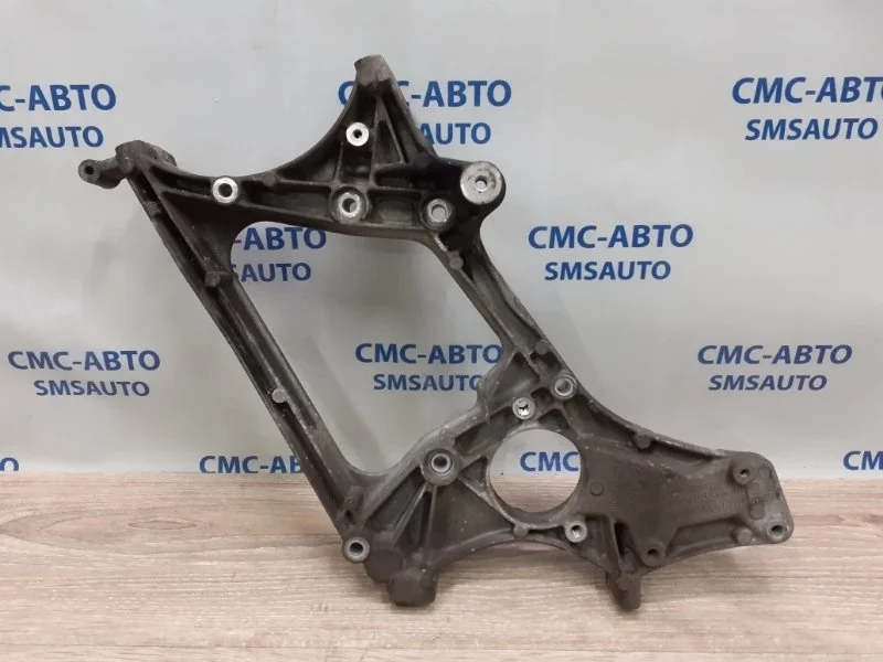 Кронштейн Mercedes-Benz E-Class A6512012009 W212 2.2D