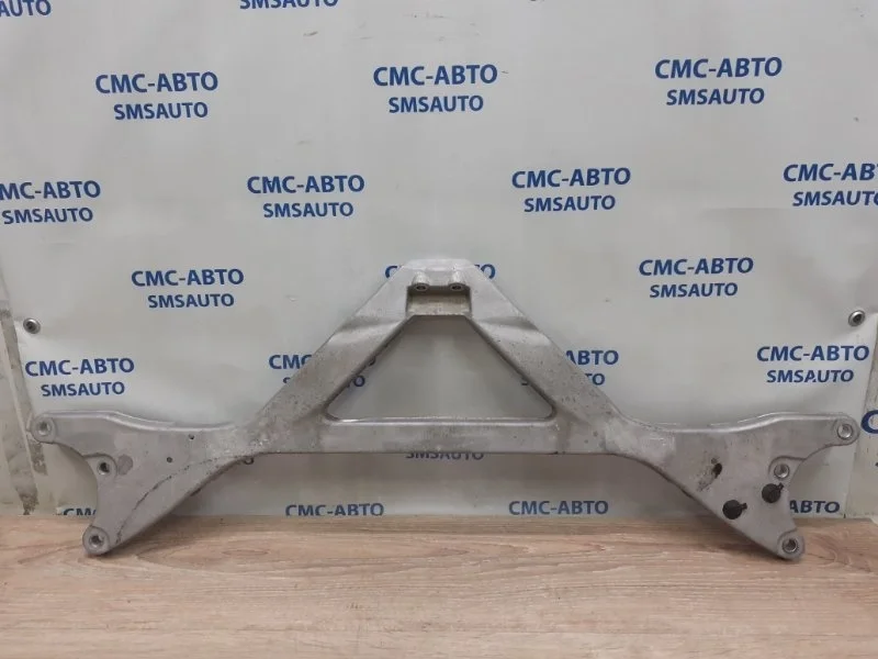 Распорка Audi A8 2013 4H0806151C D4 3.0 CGW