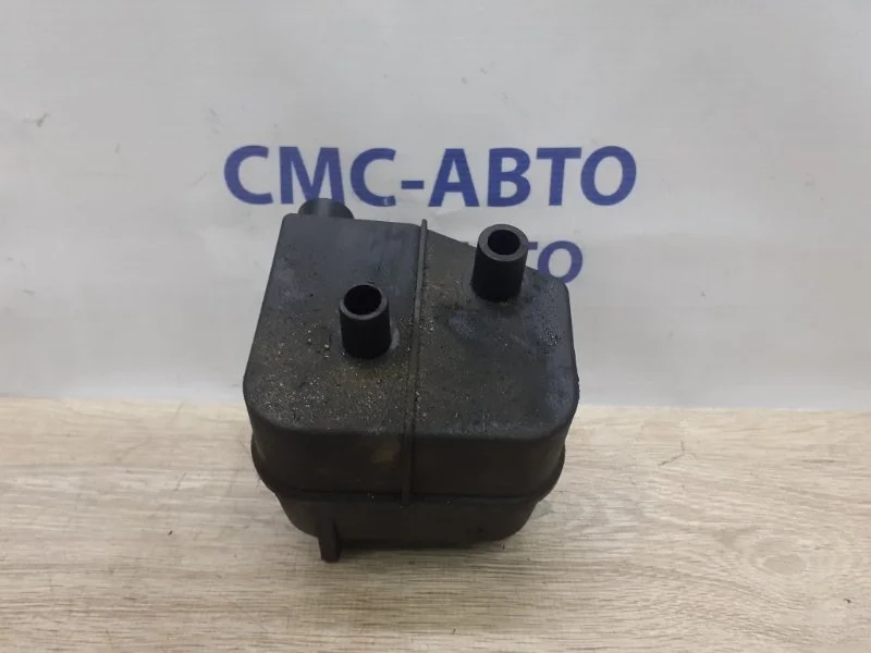 Маслоуловитель Volvo XC90 2006 8692211 ХС90 2.5T