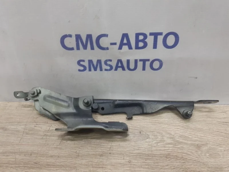 Петля капота Volvo XC60 2011 31385815 ХС60 2.0T, правая