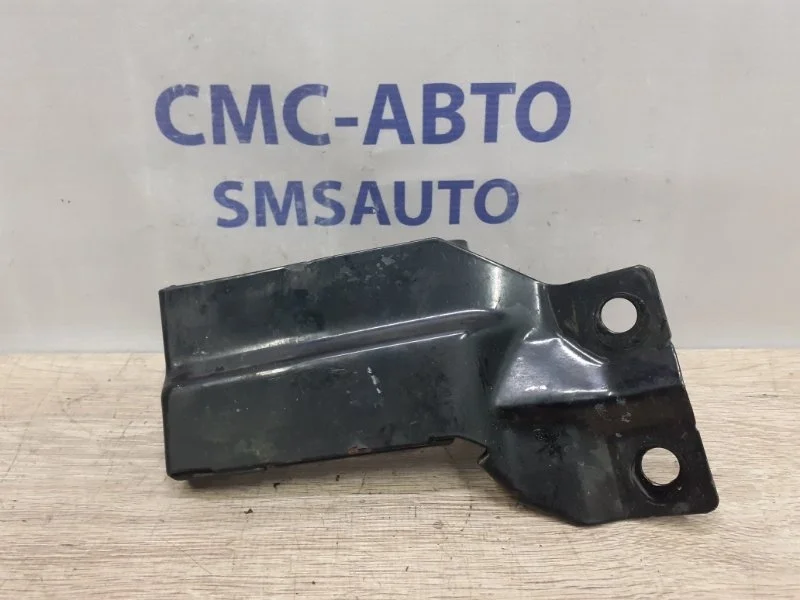 Кронштейн радиатора Volvo S60 2015 31261932 S60 2.0T, правый