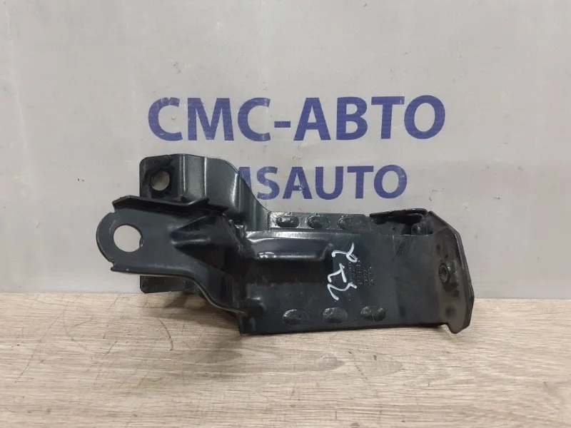 Кронштейн радиатора Volvo S60 2014 31261931 S60 1.6T, левый