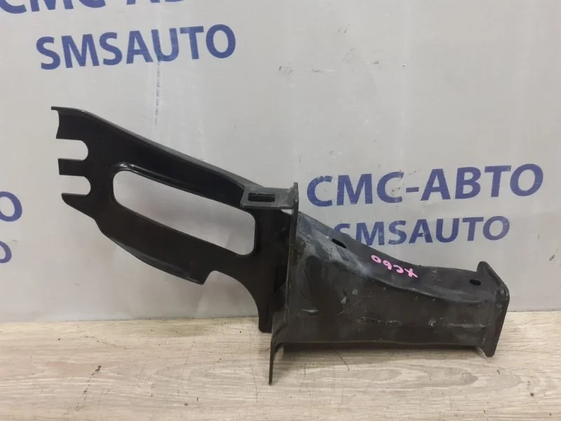 Кронштейн усилителя бампера Volvo XC60 2011 31329436 ХС60 2.0T, передний правый