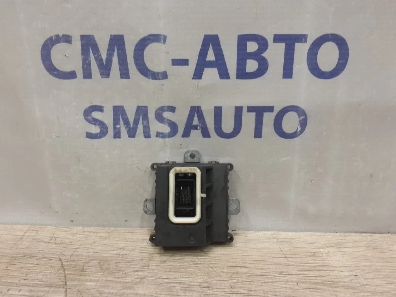 Блок управления фарой Volvo XC70 31283922 ХС70 3.2, правый