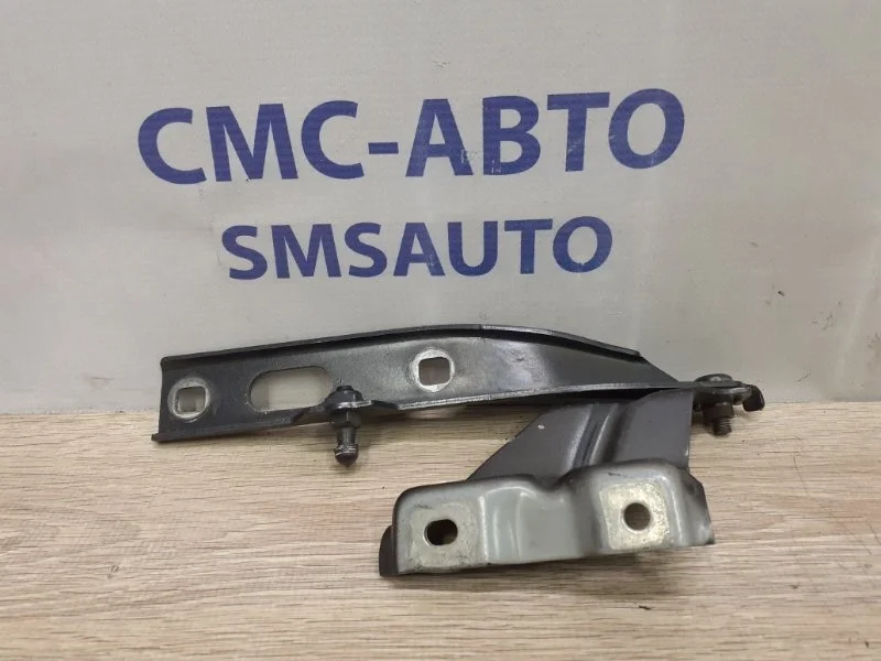 Петля капота Audi Q5 8R0823302A 8R 3.2, правая