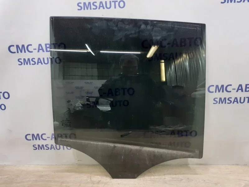 Стекло двери Mercedes-Benz ML A1667352010 W166 2.2D, заднее правое