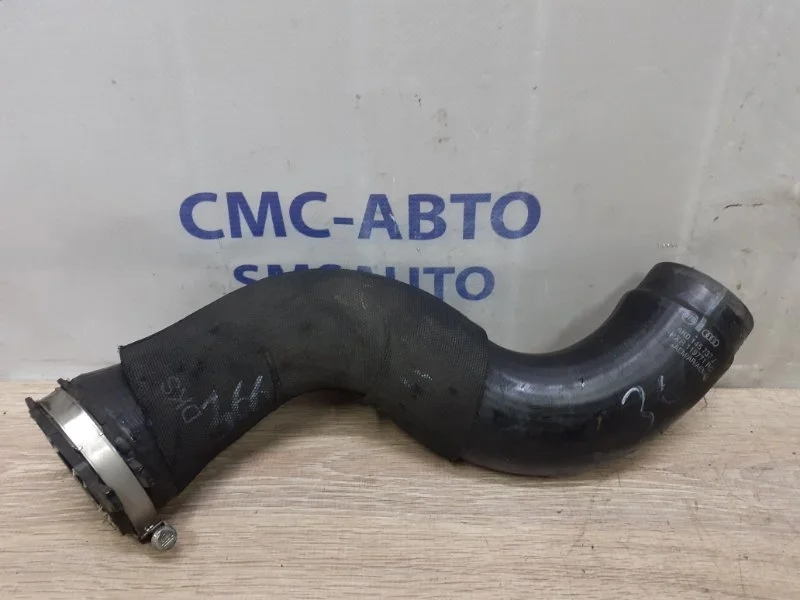 Патрубок интеркулера Audi A5 2010 8K0145737J 8K 2.0T