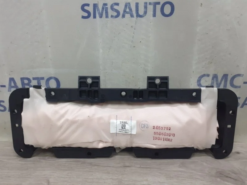 Подушка безопасности водителя Mercedes-Benz ML A1668600102 W166 3.0TD