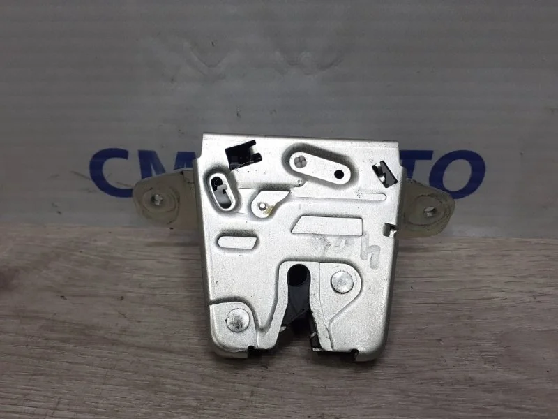 Замок багажника Mercedes-Benz E-Class A2047400435 W212