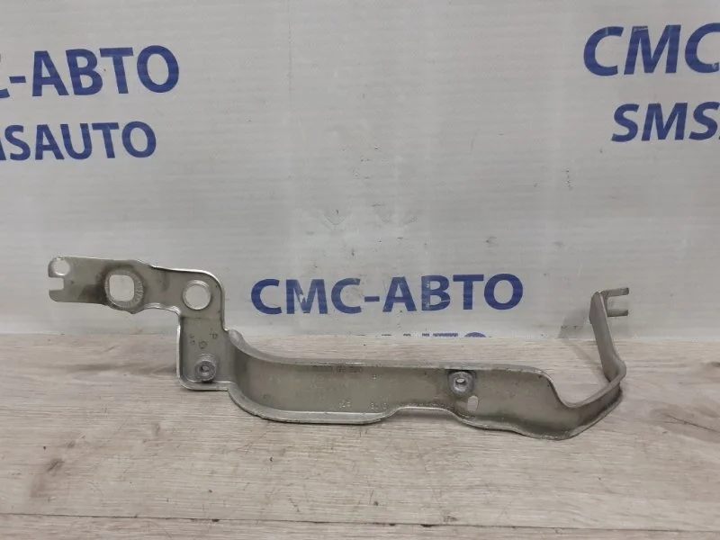 Кронштейн крыла Audi A6 Allroad 2013 4G0807591B C7 3.0 CGW, передний левый