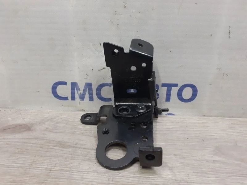 Кронштейн Volvo XC60 2017-2021 31430223 ХС60