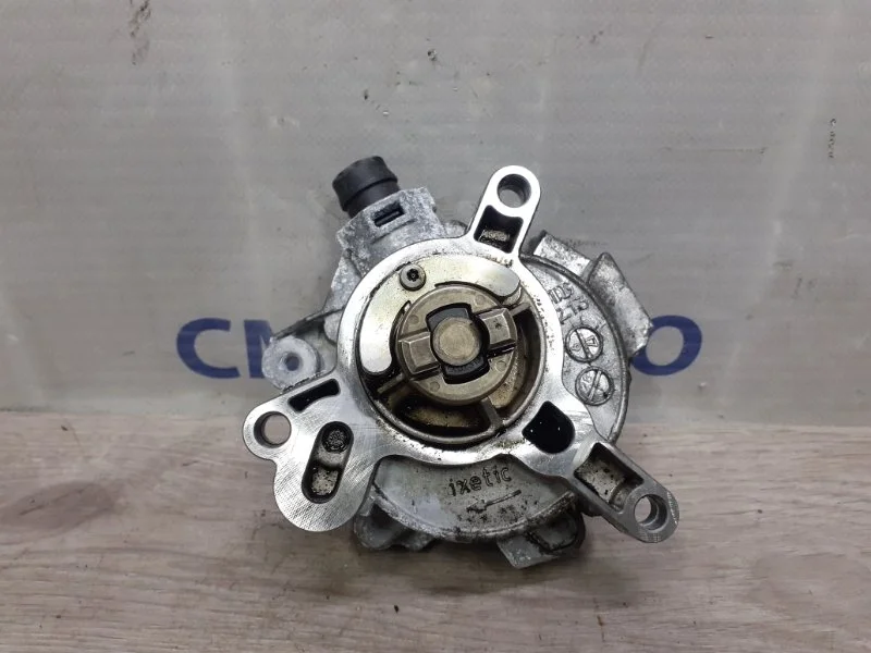 Вакуумный насос Volvo XC60 2017-2021 31316688 ХС60