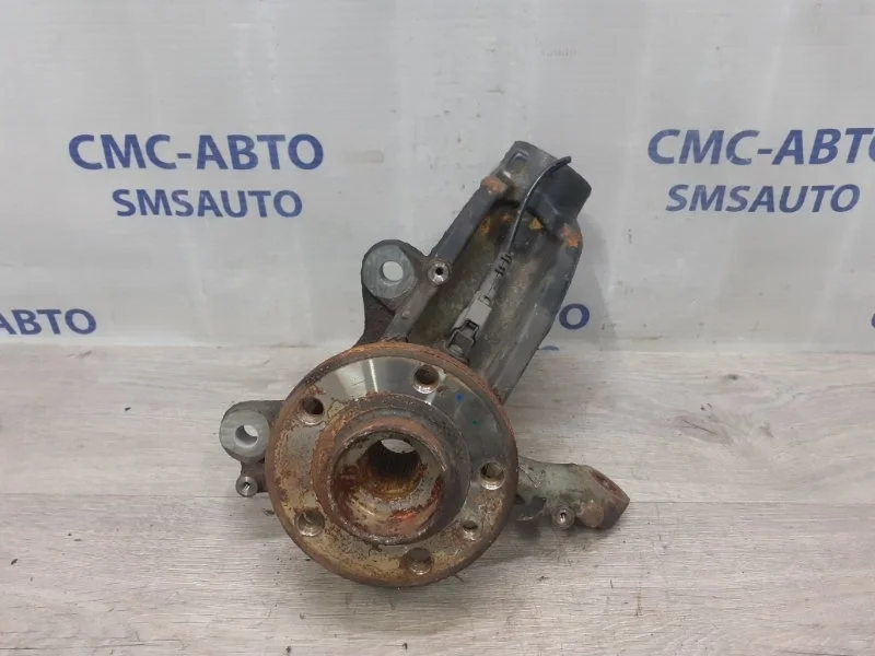 Кулак поворотный Volvo XC70 31277364 ХС70, передний левый