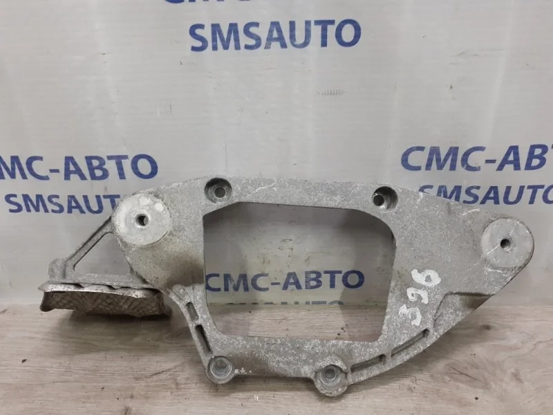 Кронштейн редуктора Audi A8 2013 8K0599287G D4 4.0 CEU, задний