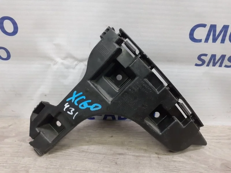 Кронштейн бампера под фонарь Volvo XC60 2013 30763440 ХС60 2.0T, задний правый