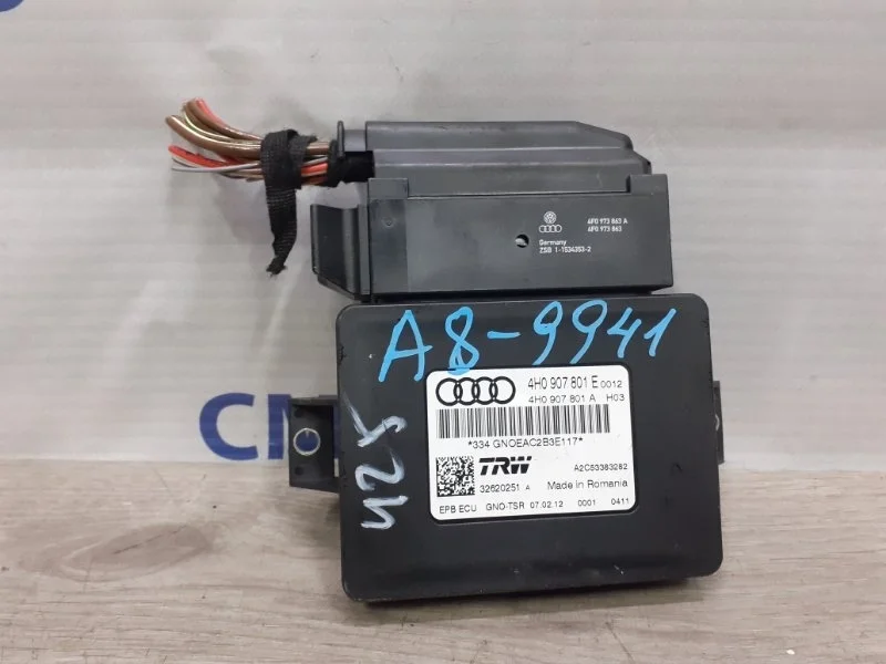 Блок управления стояночным тормозом Audi A8 2012 4H0907801E D4 3.0 CGW