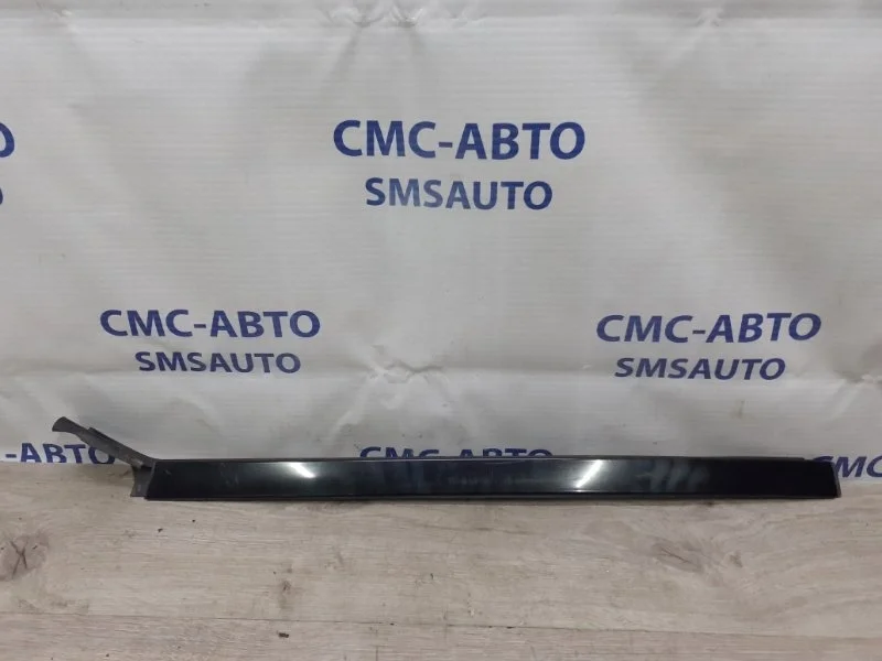 Молдинг лобового стекла Mercedes-Benz GLK A2046904362 X204 2.2D, левый