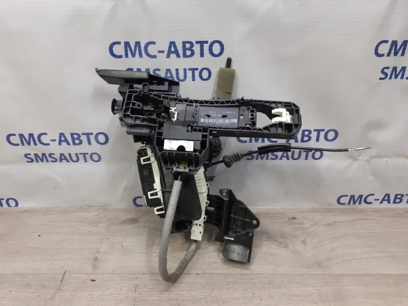 Замок двери Mercedes-Benz GLK A2047203035 X204 2.2D, передний правый