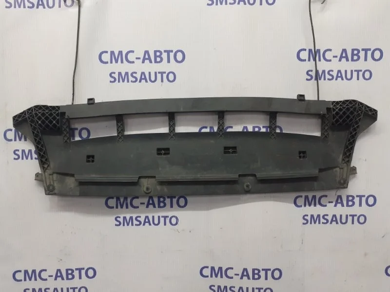 Пыльник бампера Audi Q5 2014 8R0807233C 8R 2.0T, передний