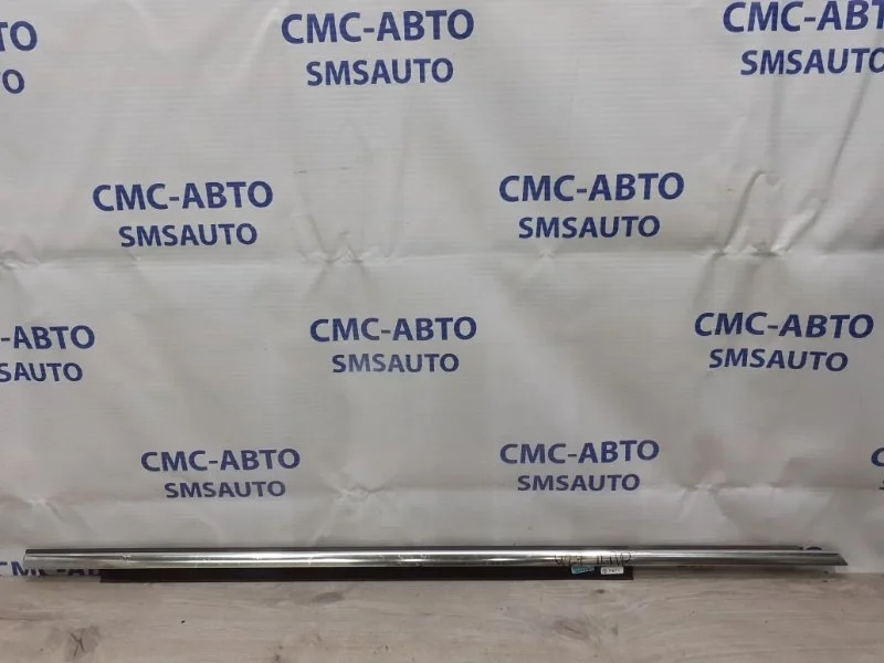 Молдинг стекла двери Audi Q5 2014 8R0853284F2ZZ 8R 2.0T, передний правый