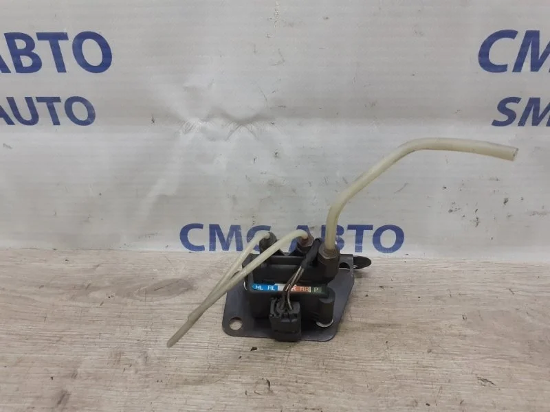 Блок клапанов пневмоподвески Mercedes-Benz E-Class A2123200758 W212 1.8Т