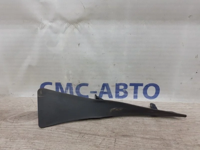 Накладка VOLVO XC60 2017-2021 32219167 ХС60, передняя правая