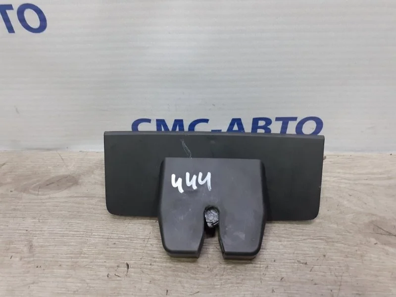 Замок багажника Volvo XC60 31440240 ХС60 2.0