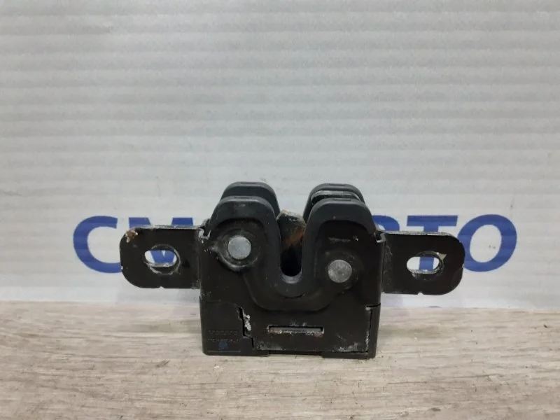 Замок капота Volvo XC60 31298610 ХС60 3.0, левый