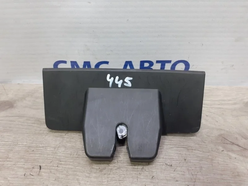 Замок багажника Volvo XC60 31440240 XC60 2.0