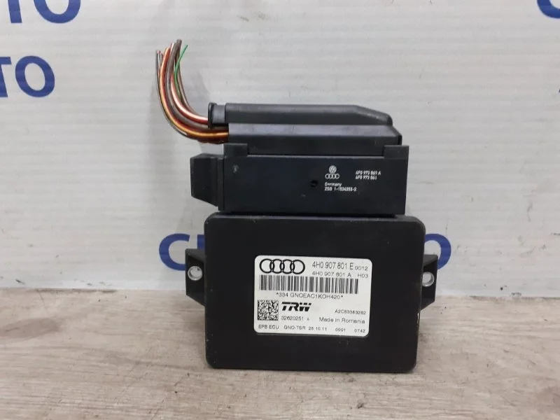 Блок управления стояночным тормозом Audi A8 2012 4H0907801E D4 4.2 CDR