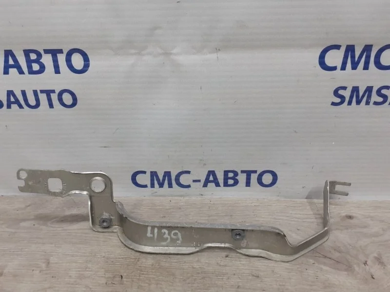 Кронштейн крыла Audi A6 4G0807591B C7 2.8 CHV, передний левый