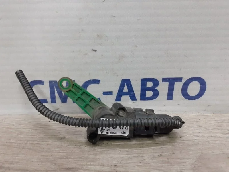 Датчик уровня подвески Volkswagen Touareg 2011 7P0616571 NF 3.0, задний