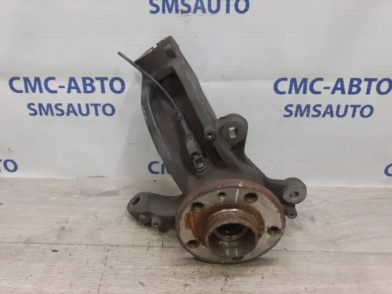 Кулак поворотный Volvo XC60 31451327 ХС60 2.0, передний правый